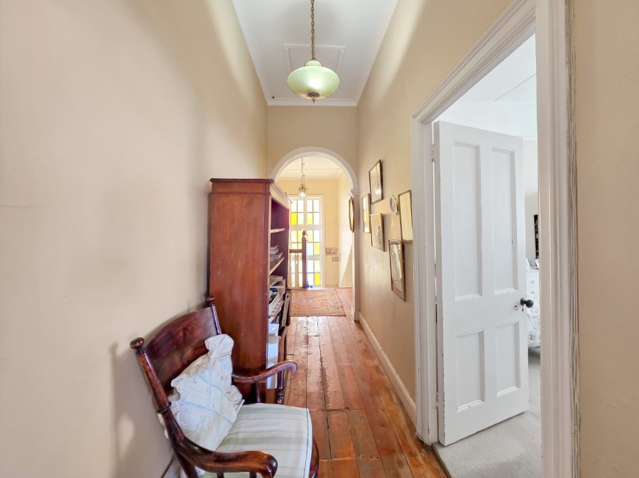 5 Bedroom Property for Sale in Fresnaye Western Cape